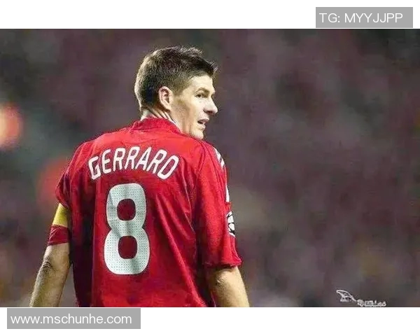 十五号球衣足球明星的传奇故事与辉煌成就解析