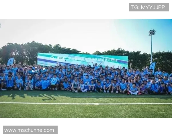 足球明星莅临武汉引发热潮球迷们期待与偶像近距离接触